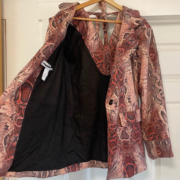 House Of Sunny Snake Print Relaxed Blazer - Picture 4 of 7